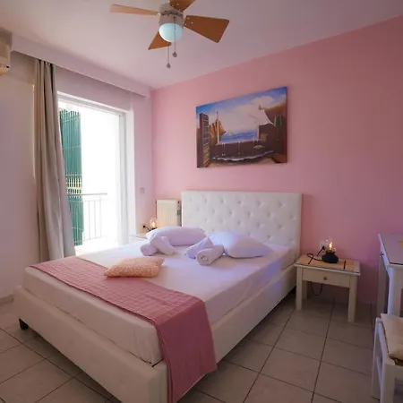 Mandy Seafront Apartman *